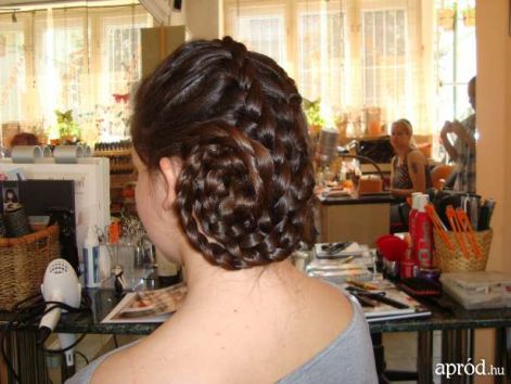 hajfonas-profi-szinten-kepek_rev001.jpg hajfonas-profi-szinten-kepek_rev001.jpg