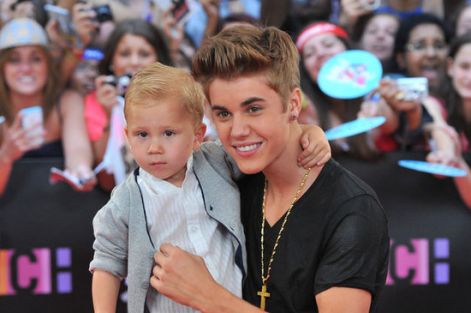 muchmusic-redcarpet-01.jpg muchmusic-redcarpet-01.jpg